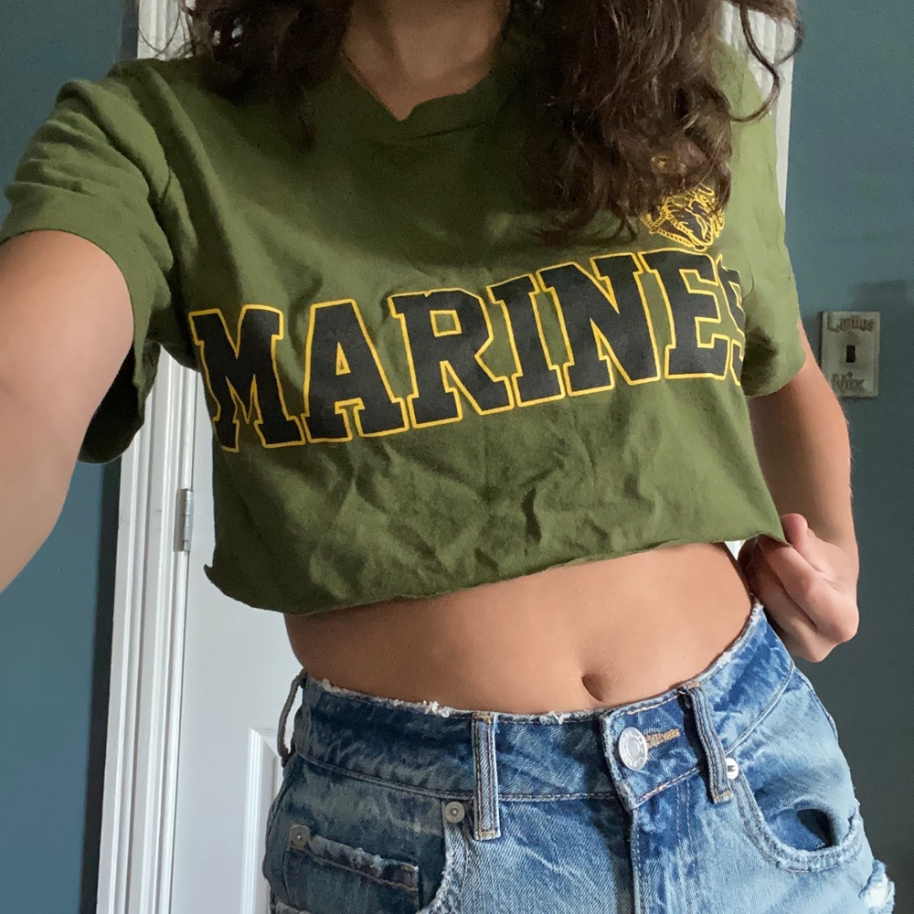 cropped marines shirt